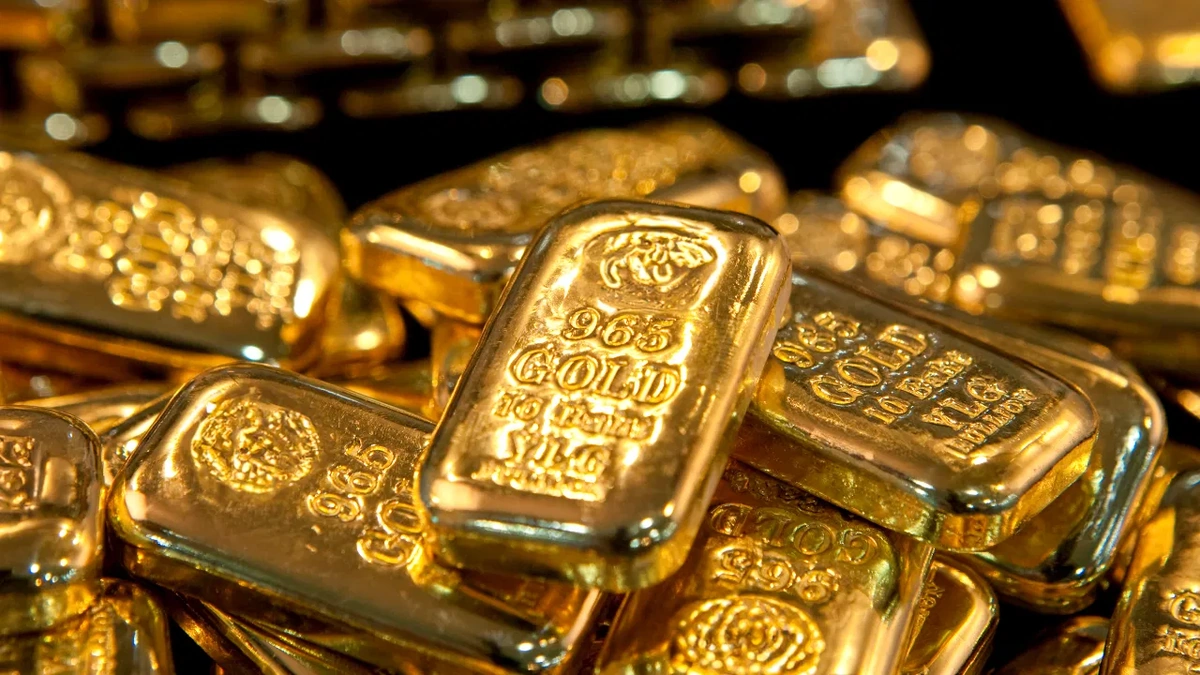 Bullion futures rise on strong signals